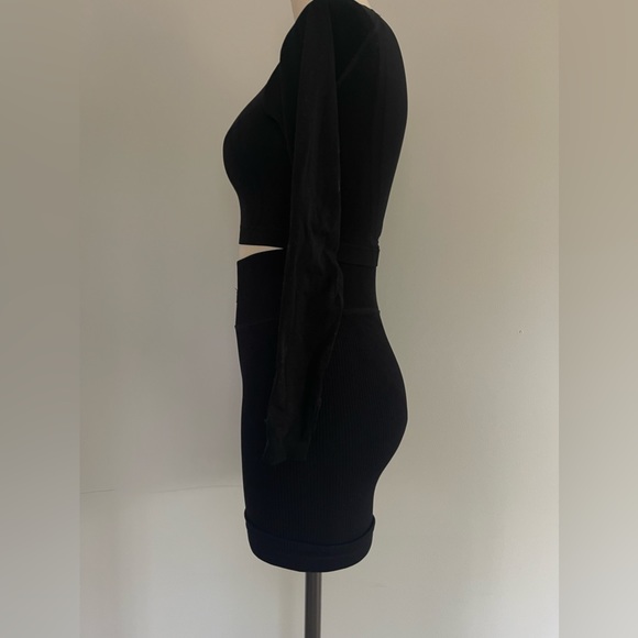 Bo + Tee Size Small Game On Ribbed High-Waisted Shorts in Black - Picture 10 of 13